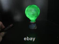 Ancienne et rare Boule d'escalier cristal d'ouraline uranium taillé Baccarat