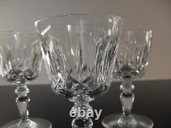 Anciennes 12 Verres A Vin En Cristal Modele Ile De France Baccarat Signe Et Boit