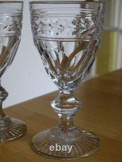 BACCARAT 2 ANCIENS VERRES A VIN BLANC CRISTAL MODELE JONZAC GOLD ht 12,8 cm