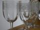 BACCARAT 5 ANCIENS VERRES APERITIF CRISTAL GRAVURE FLEURS DE LYS CHABLIS 10,8 cm