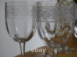 BACCARAT 5 ANCIENS VERRES APERITIF CRISTAL GRAVURE FLEURS DE LYS CHABLIS 10,8 cm