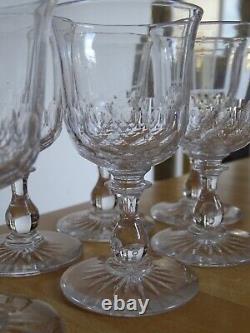 BACCARAT 7 ANCIENS VERRES APERITIF CRISTAL FORME TULIPE ECAILLES ht 10 cm