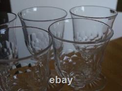 BACCARAT 7 ANCIENS VERRES APERITIF CRISTAL FORME TULIPE ECAILLES ht 10 cm