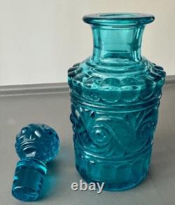 BACCARAT Ancien Flacon en Cristal Moulé Bleu Turquoise Modèle Moulure Russe