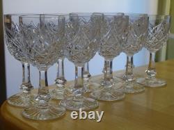 BACCARAT CRISTAL MOD COLBERT 10 ANCIENS PETITS VERRES LIQUEUR signés ht 8,7 cm