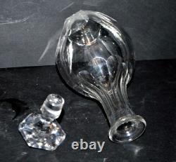 BACCARAT Carafe ancienne Malmaison en cristal taillé à côte plate Harcourt 21cm