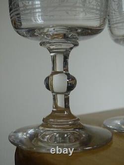 BACCARAT RARE 4 ANCIENS VERRES APERITIF CRISTAL GRAVURE PAON ht 10,5 cm 19 EME