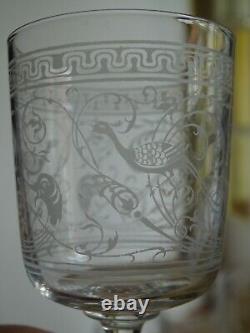 BACCARAT RARE 4 ANCIENS VERRES APERITIF CRISTAL GRAVURE PAON ht 10,5 cm 19 EME