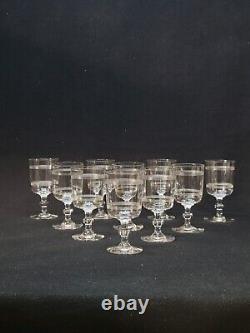 Baccarat 10 Anciens Verres À Vin Cristal Gravé Modèle Cylindrique Filets H 10,5