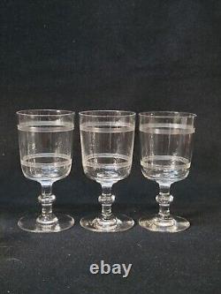 Baccarat 10 Anciens Verres À Vin Cristal Gravé Modèle Cylindrique Filets H 10,5