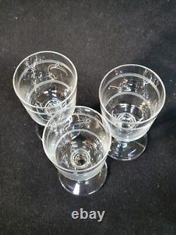 Baccarat 10 Anciens Verres À Vin Cristal Gravé Modèle Cylindrique Filets H 10,5