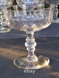 Baccarat 6 Coupes à Champagne en Cristal Taillé XIXeme, Anciennes