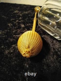 Baccarat ancien vaporisateur modèle Malmaison en cristal monture dorée