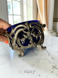Biscuitière ancienne en verre bleu cobalt et métal ouvragé Style Louis XV