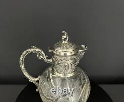 Carafe ancienne en cristal gravé Victor Sanglier