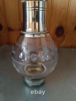 Carafe ancienne en cristal ou verre ciselé taillé col argent