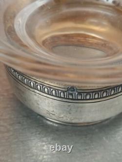 Carafe ancienne en cristal ou verre ciselé taillé col argent