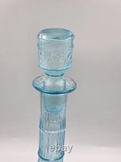 Carafe ancienne vere bleu pressé avec bouchon fin XIXe debut XXe decor relief