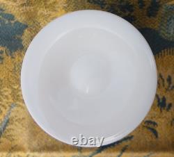 Coupe Ancienne En Opaline De Cristal, Décor De Fleurs Et Guirlandes Dorées