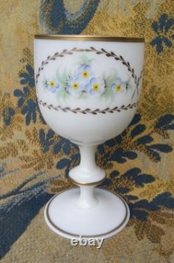 Coupe Ancienne En Opaline De Cristal, Décor De Fleurs Et Guirlandes Dorées