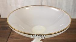 Coupe sur Pied Ancien en Verre de Opaline de Portieux Modèle Dauphin Doré Signé