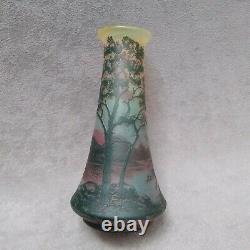 De Vez vase ancien french cameo glass devez Cristallerie de Pantin