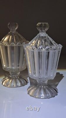 Deux Ancien moutardier cristal incolore et de cristal sablé signé BACCARAT