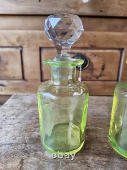 Deux Flacons Parfum Ancien En Ouraline (Ressemblance Baccarat)