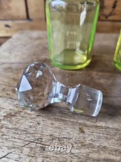 Deux Flacons Parfum Ancien En Ouraline (Ressemblance Baccarat)