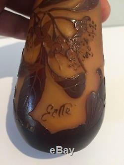 Emile Gallé ancien vaporisateur en verre multicouche gravé à l'acide Art Nouveau