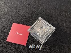 Flacon à parfum ancien en cristal de Baccarat