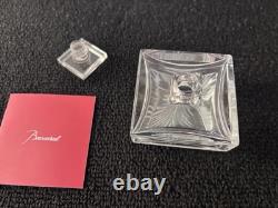 Flacon à parfum ancien en cristal de Baccarat