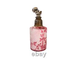 Flacon vaporisateur parfum ancien cristal de Baccarat gravé à l'acide églantier
