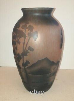 Grand Vase En Pate De Verre De L'ancienne Verrerie De Vianne Lac Et Montagne