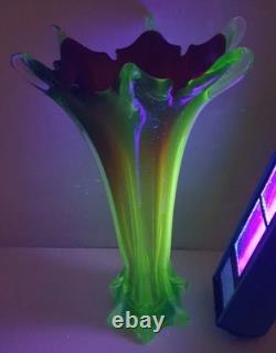 Grand vase orchidee ouraline manganese verre ancien uranifere murano sommerso