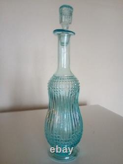 Jolie carafe ancienne verre moulé pressé bleu ciel avec son bouchon