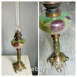 Lampe a petrole ancienne en bronze et marbre / réservoir émaillé/ verre cristal
