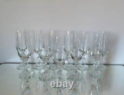 Lot 11 flutes à champagne, verres en cristal taillé ancien Art Déco