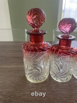 Lot 4 anciens flacons de toilette en cristal de Baccarat modèle rosaces