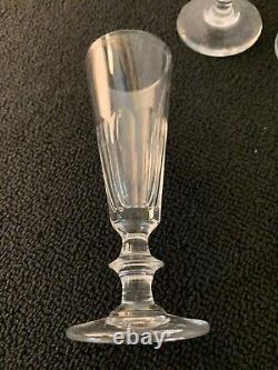 Lot 7 flûtes en cristal ancien Baccarat (prix du lot)