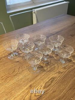 Lot 8 anciennes coupes champagne glace en cristal de Baccarat taille écaille