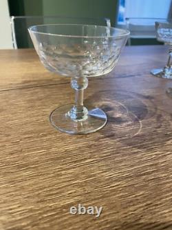 Lot 8 anciennes coupes champagne glace en cristal de Baccarat taille écaille