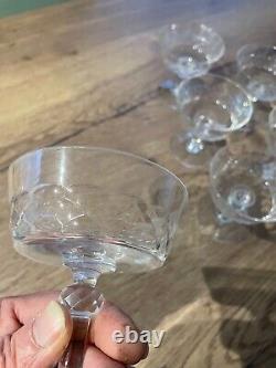 Lot 8 anciennes coupes champagne glace en cristal de Baccarat taille écaille