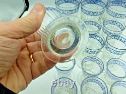 Lot de 18 verres anciens à décor émaillé