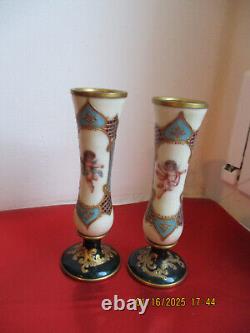 Lot de 2 vases anciens opaline émaillés 11 cm