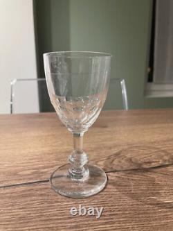Lot de 6 anciens verres à vin rouge en cristal de Baccarat taillé modèle Chauny