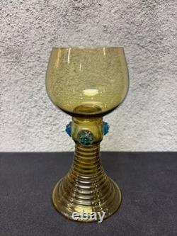 Lot de 6 verres Roemer anciens en verre soufflé ambré / olive H 15,5 cm