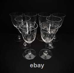 Lot de 8 anciens verres à vin blanc en cristal taillé modèle Molière Baccarat