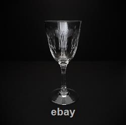 Lot de 8 anciens verres à vin blanc en cristal taillé modèle Molière Baccarat