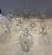 Lot de 9 verres &agrave; pied anciens en cristal taill&eacute;